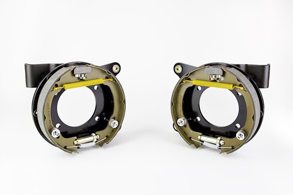 Brackets (2) - Disc/Drum, Mustang 8.8, 2.50" Offset, 1pc vented