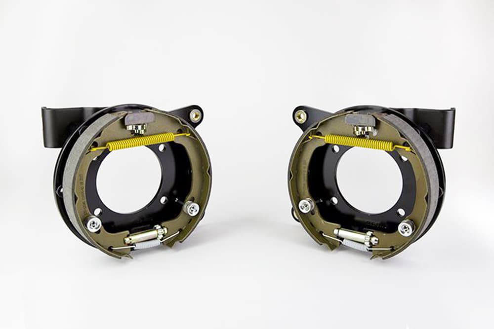 Brackets (2) - Disc/Drum, 93-01 Camaro. 2.75" Offset, 1 pc vented